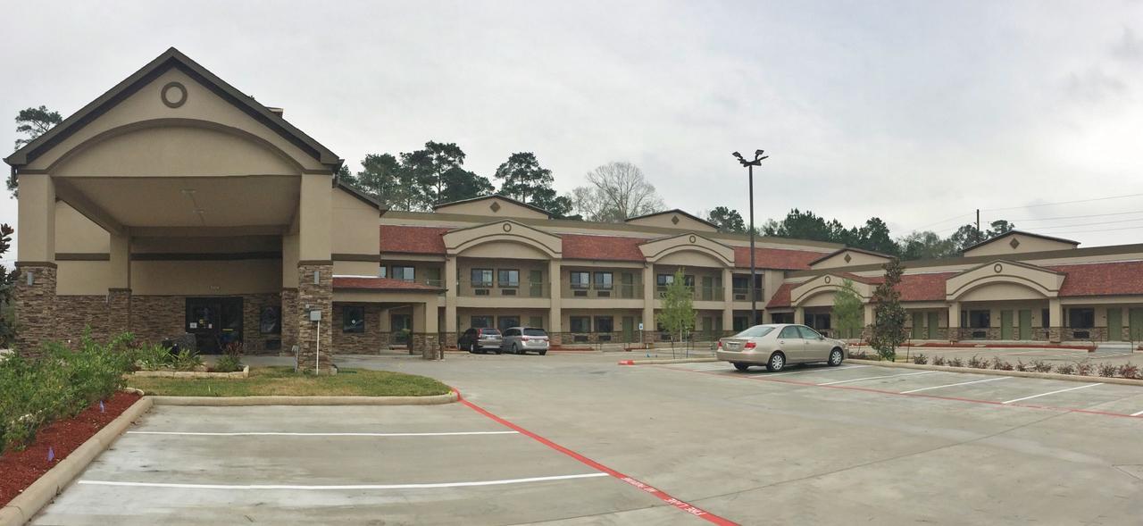Scottish Inn & Suites - Conroe Ngoại thất bức ảnh